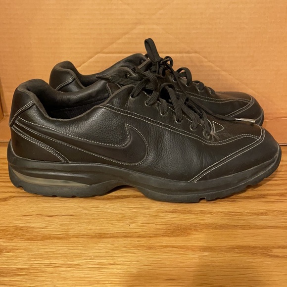 Men’s black leather golf shoes. Gently worn- in perfect condition - Picture 2 of 3